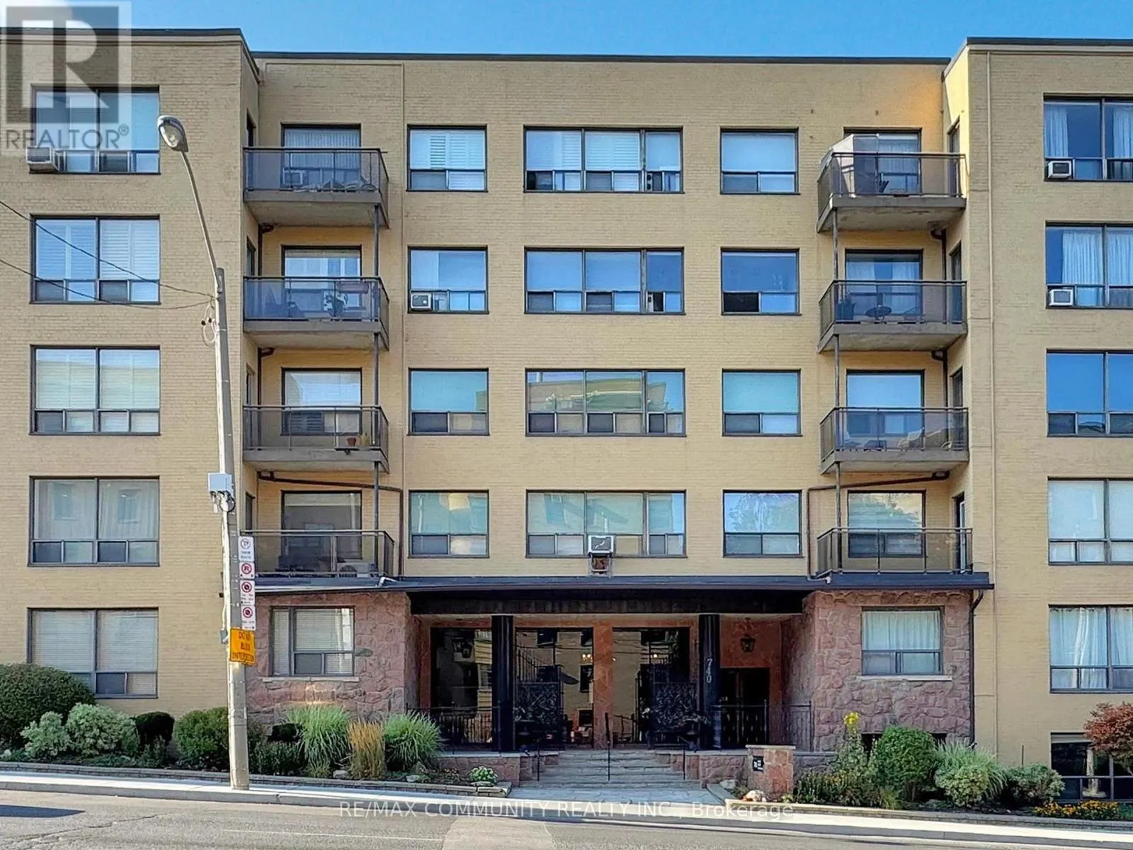 309 - 740 EGLINTON AVENUE W