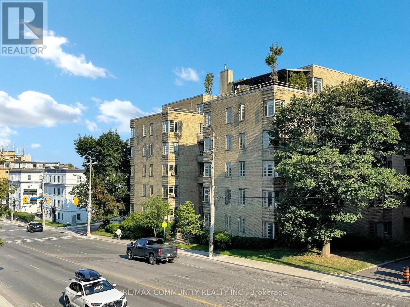 309 - 740 EGLINTON AVENUE W