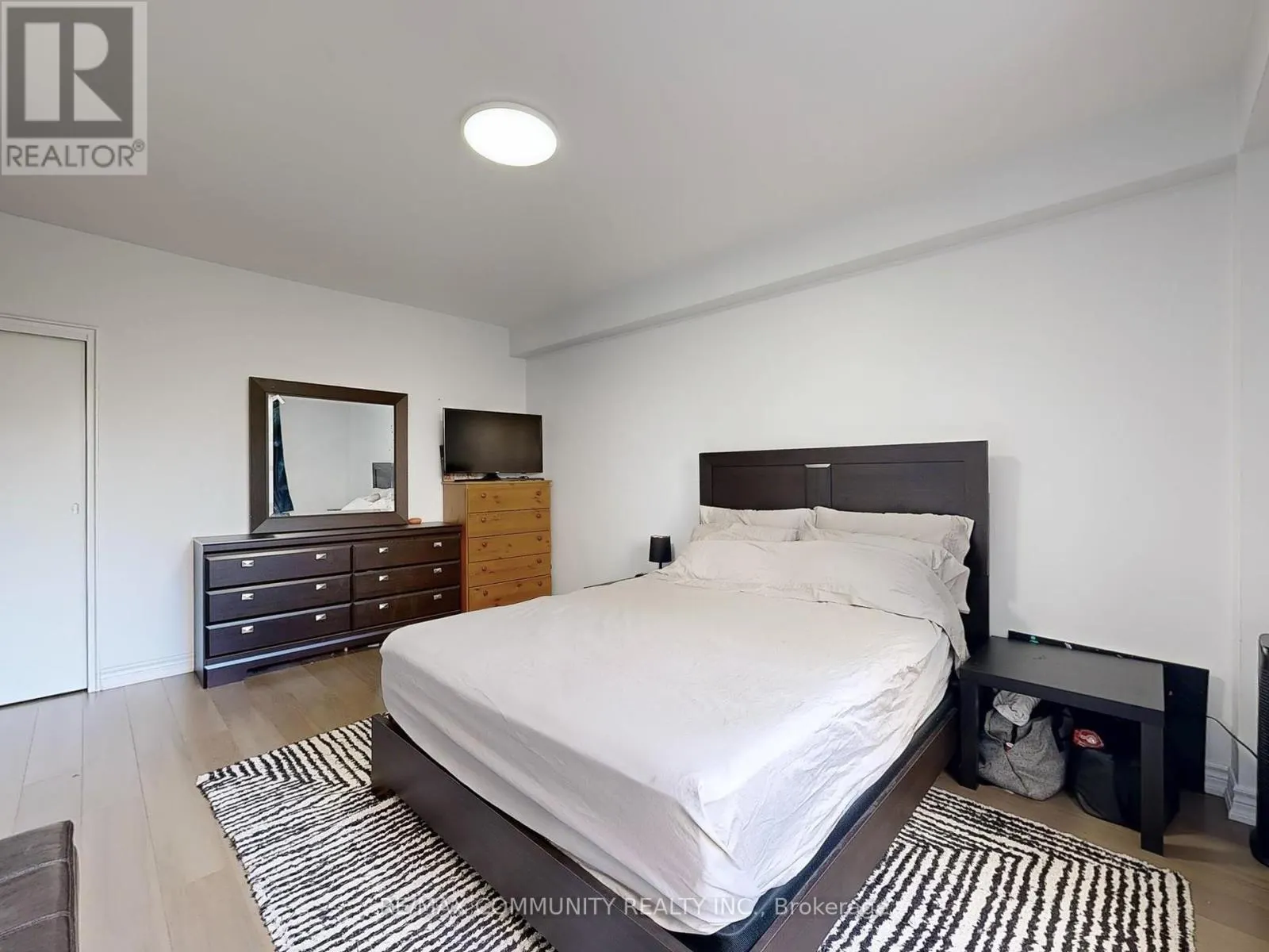 309 - 740 EGLINTON AVENUE W