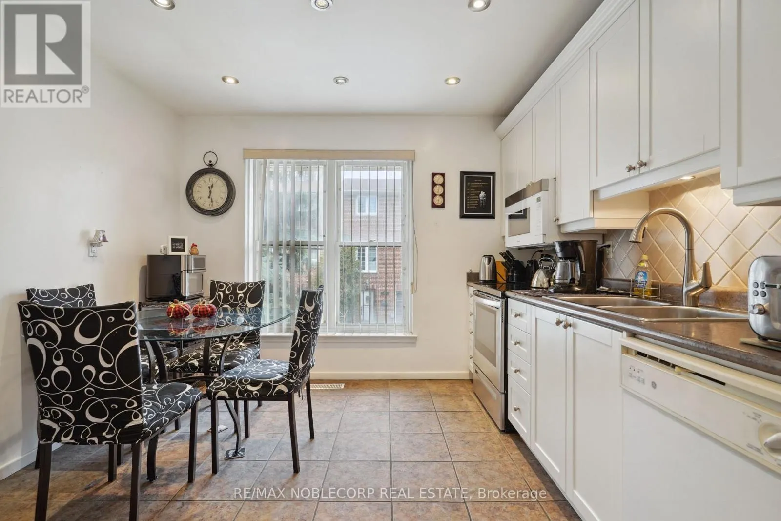 34 CORVUS STAR WAY