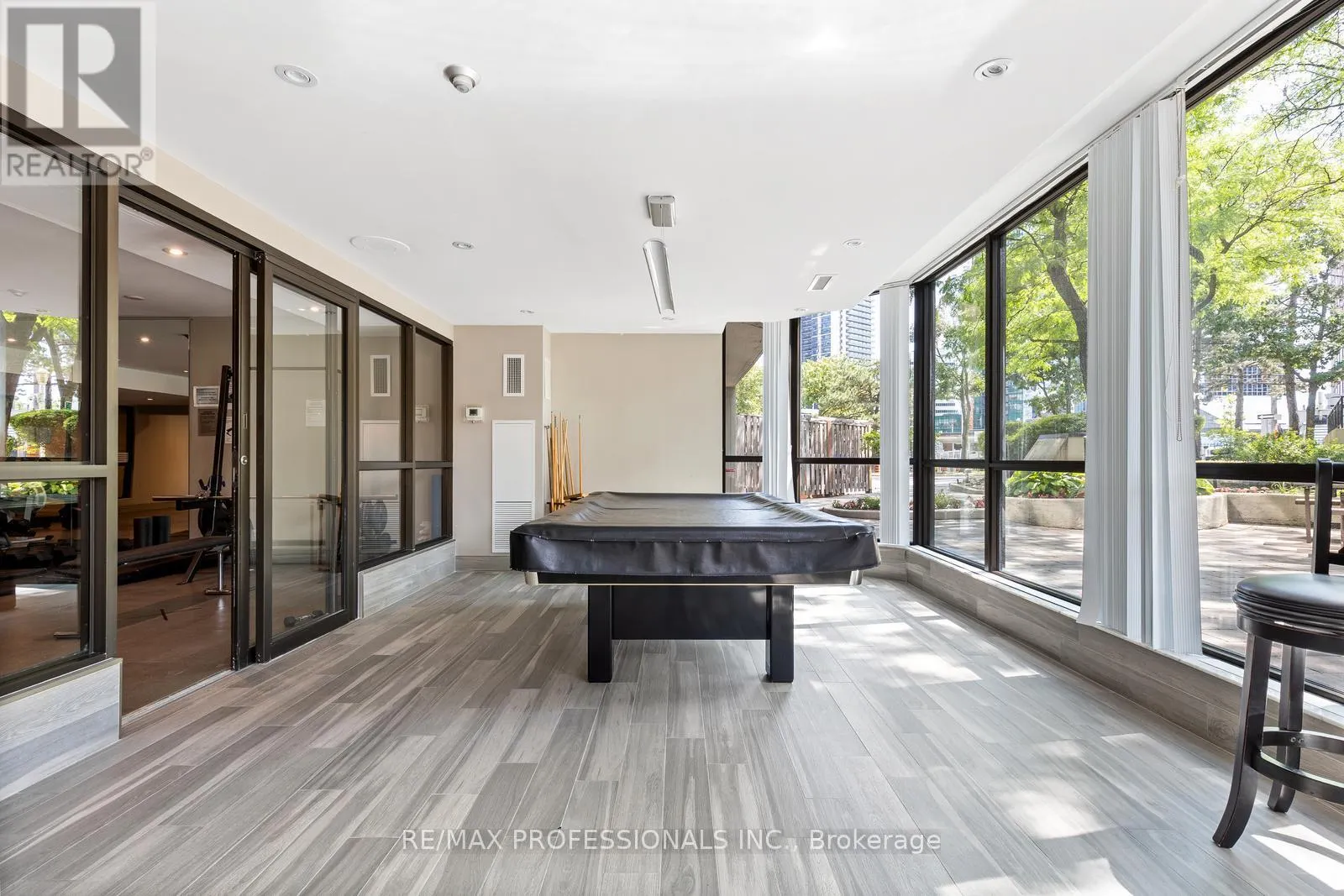 1104 - 33 ELMHURST AVENUE