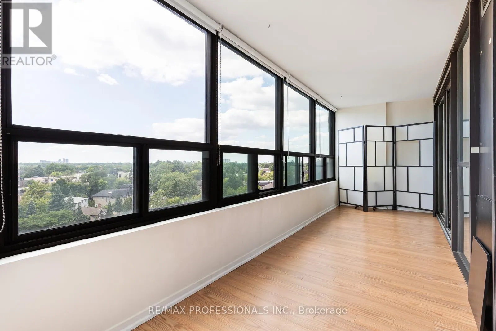 1104 - 33 ELMHURST AVENUE