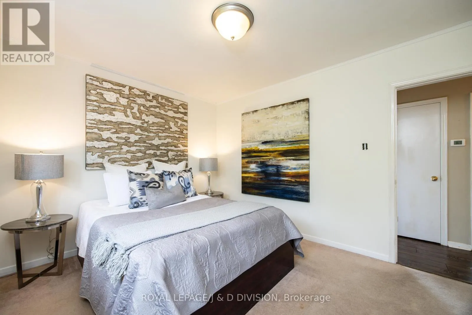 48 GREENGROVE CRESCENT