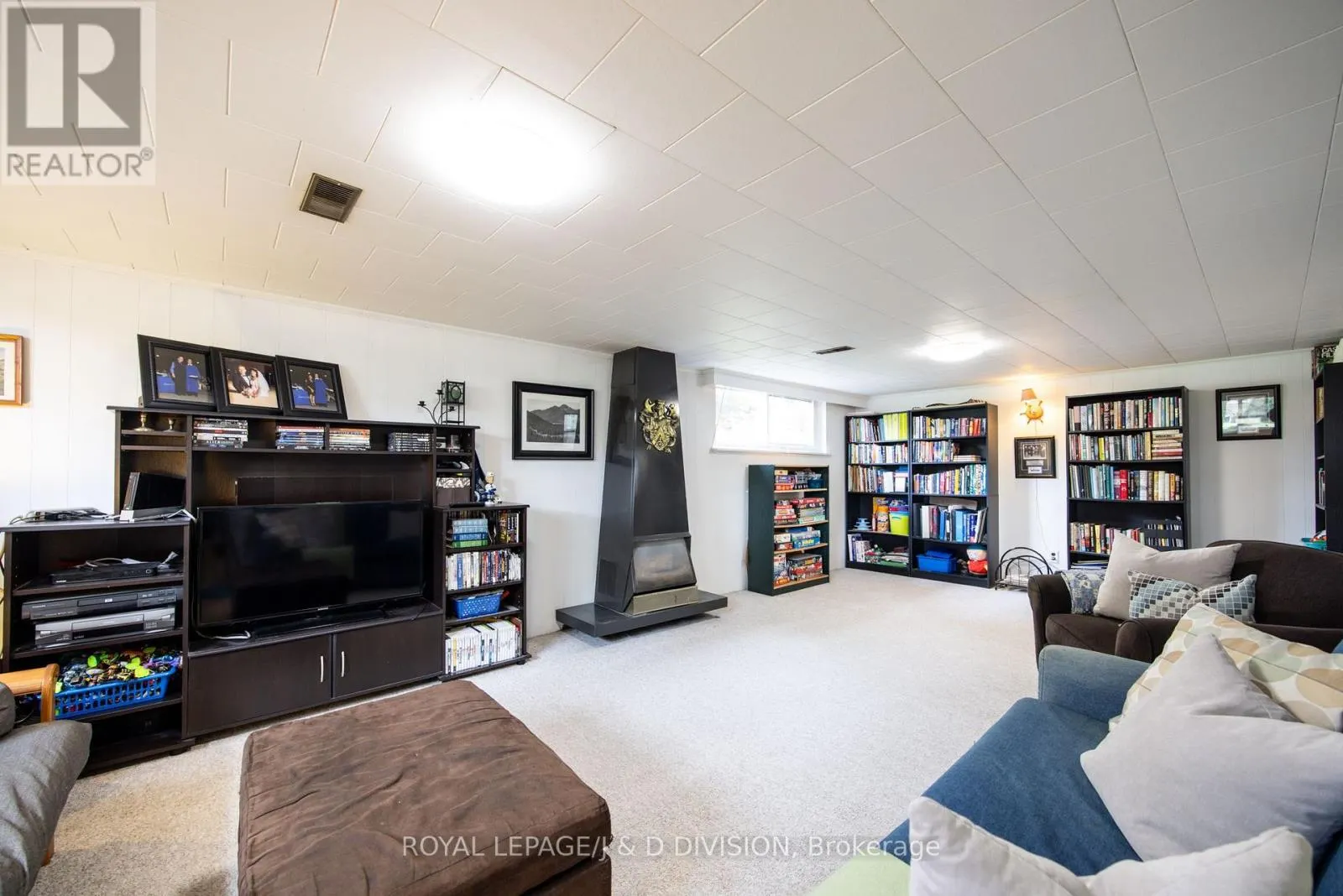48 GREENGROVE CRESCENT
