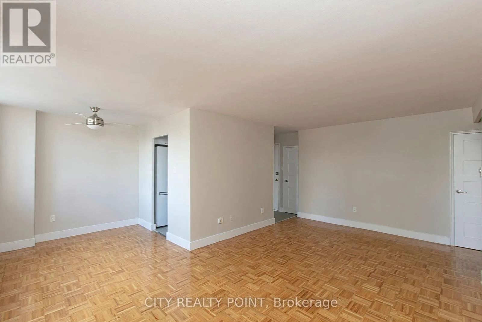 1002 - 55 ISABELLA STREET