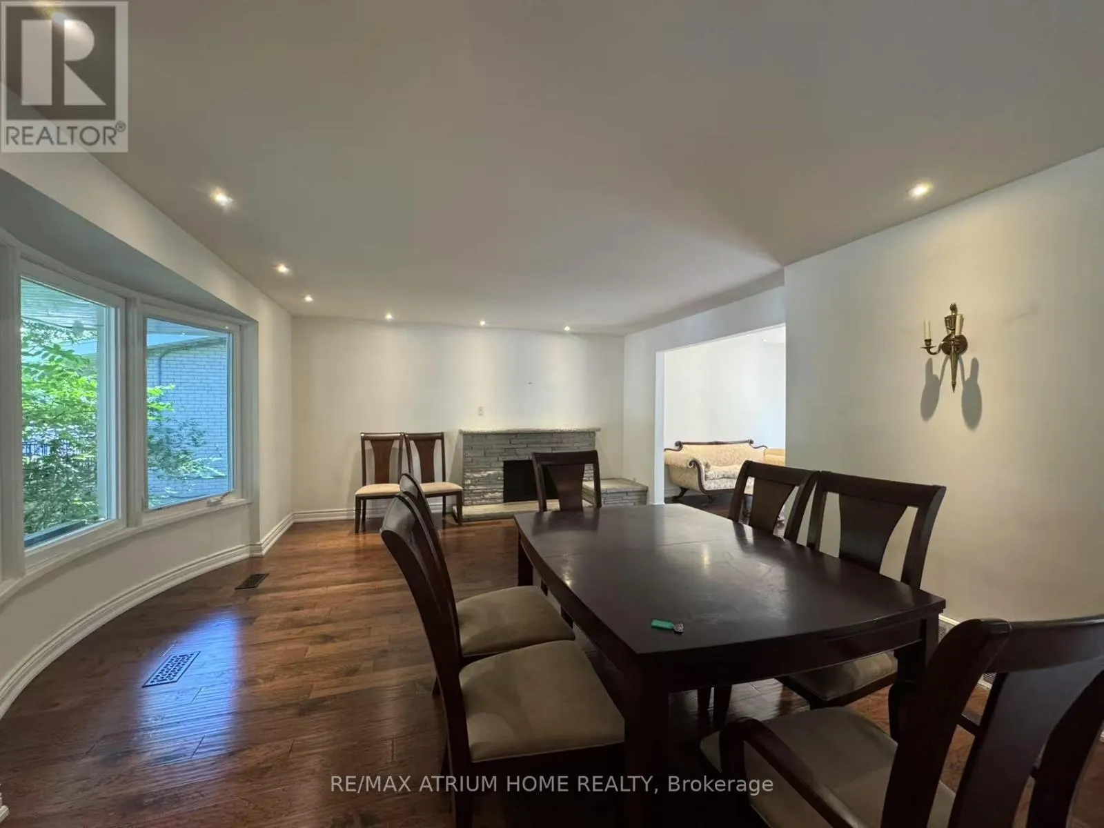 30 FLEMING DRIVE