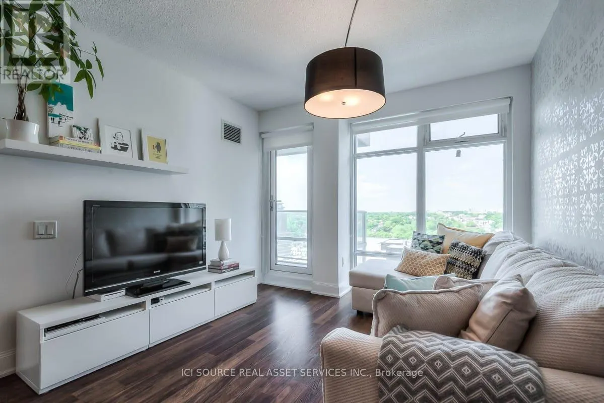 1706 - 2191 YONGE STREET