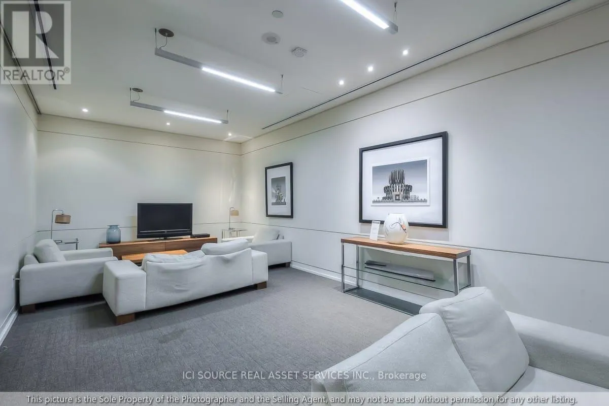 1706 - 2191 YONGE STREET