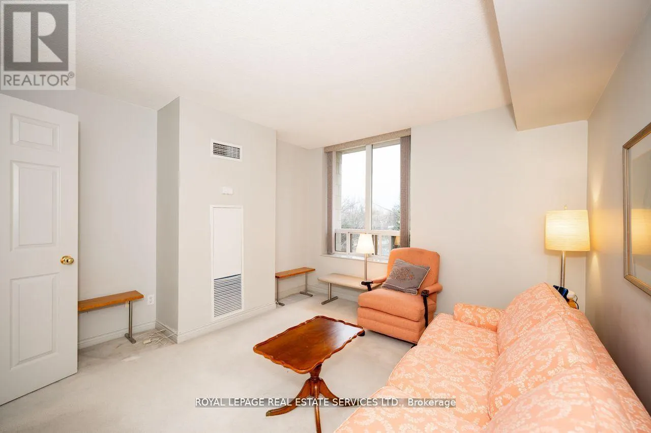 308 - 256 DORIS AVENUE