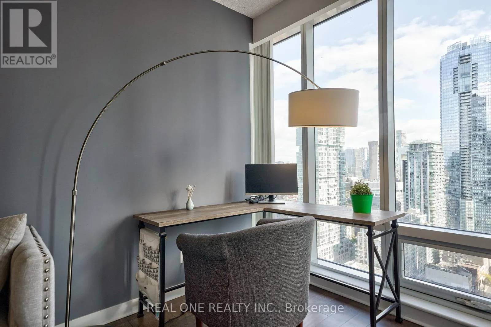 3106 - 295 ADELAIDE STREET W