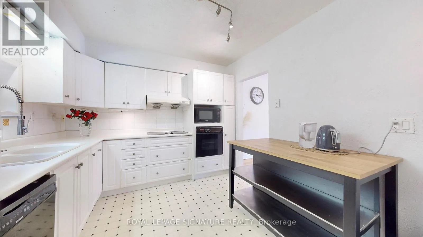 76 - 6 ESTERBROOKE AVENUE