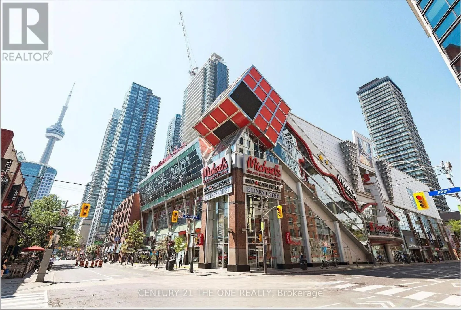 710 - 318 RICHMOND STREET W
