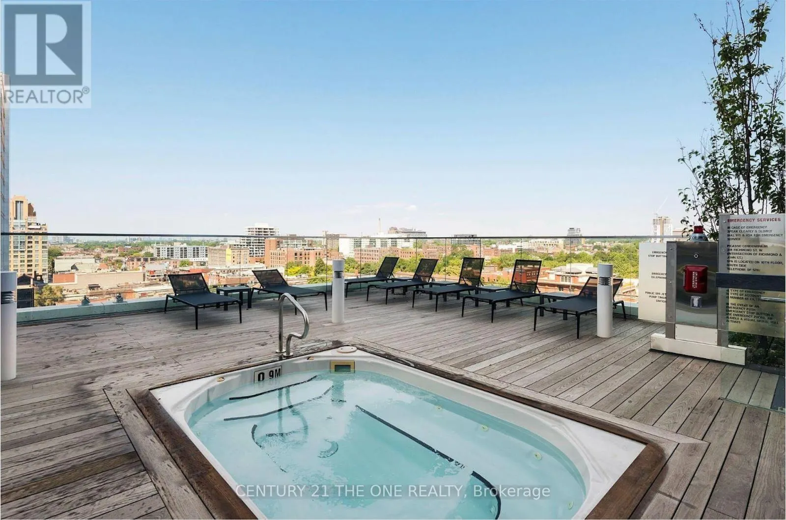 710 - 318 RICHMOND STREET W