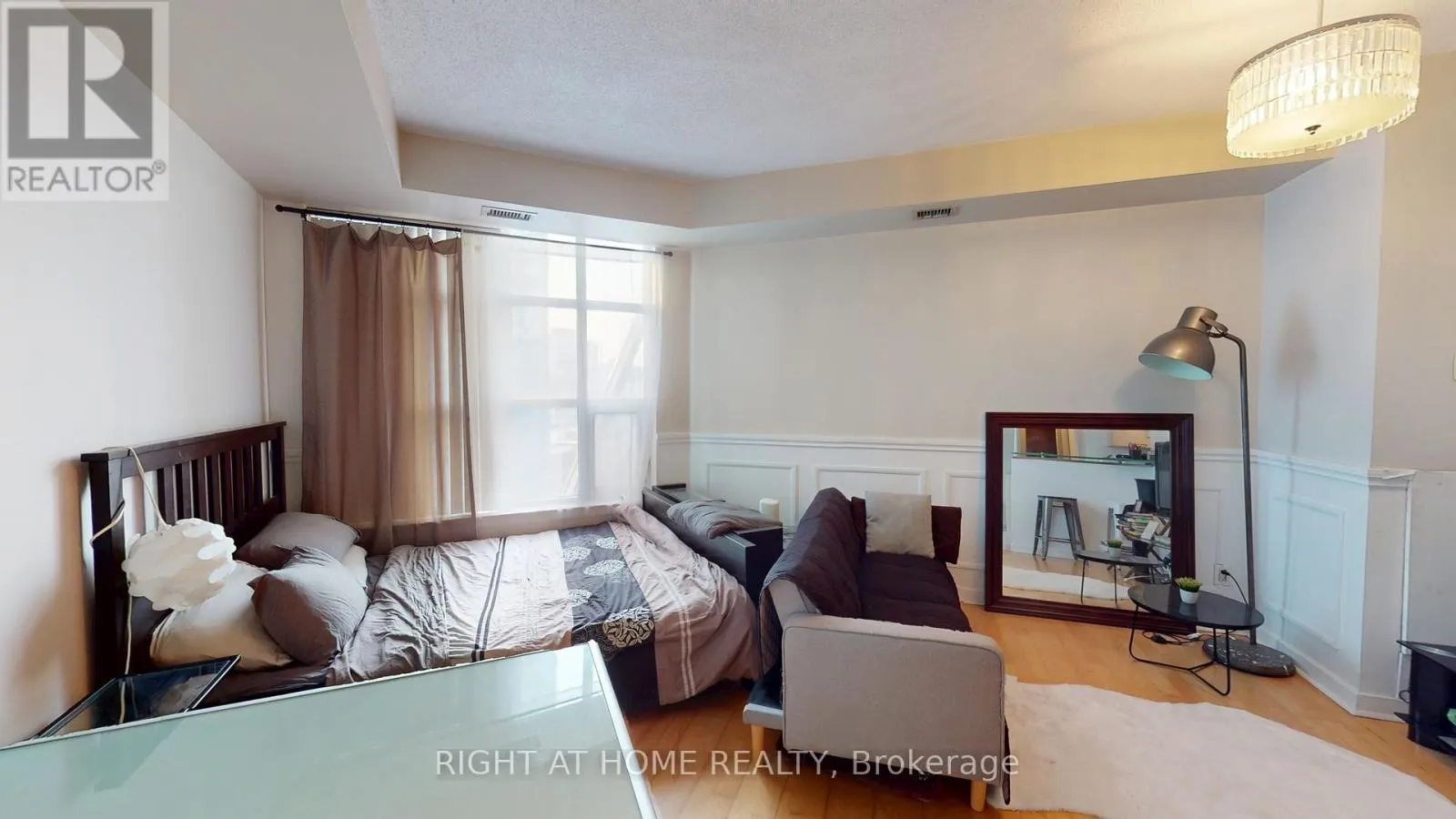 908 - 438 RICHMOND STREET W