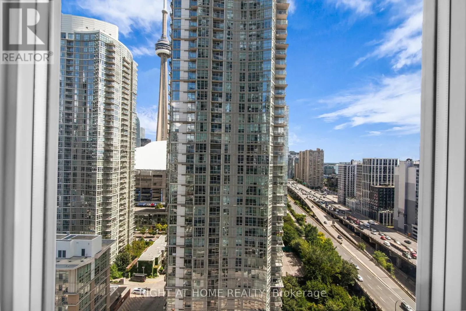 2509 - 11 BRUNEL COURT
