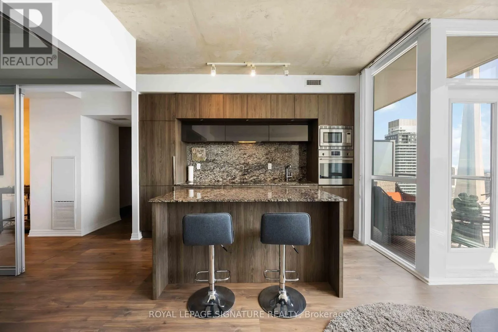 3407 - 88 BLUE JAYS WAY