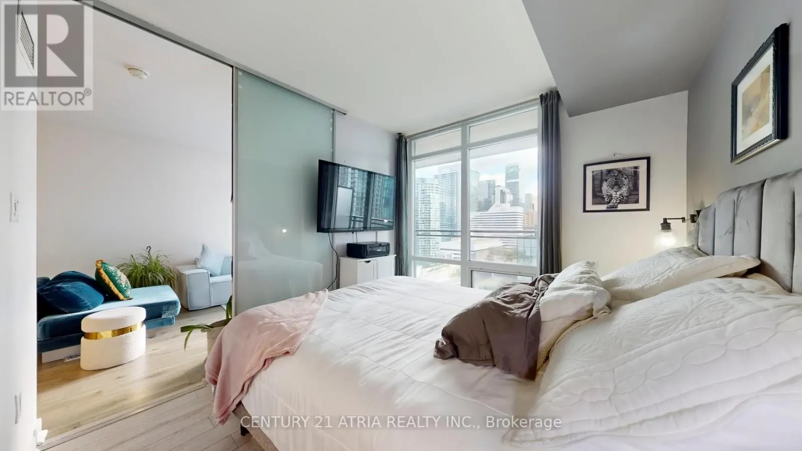 1708 - 4K SPADINA AVENUE