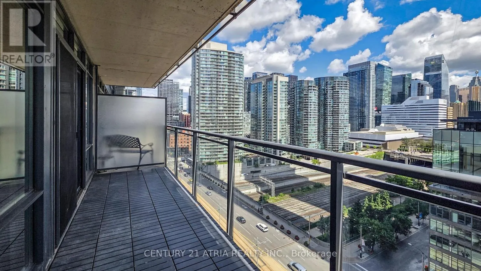 1708 - 4K SPADINA AVENUE