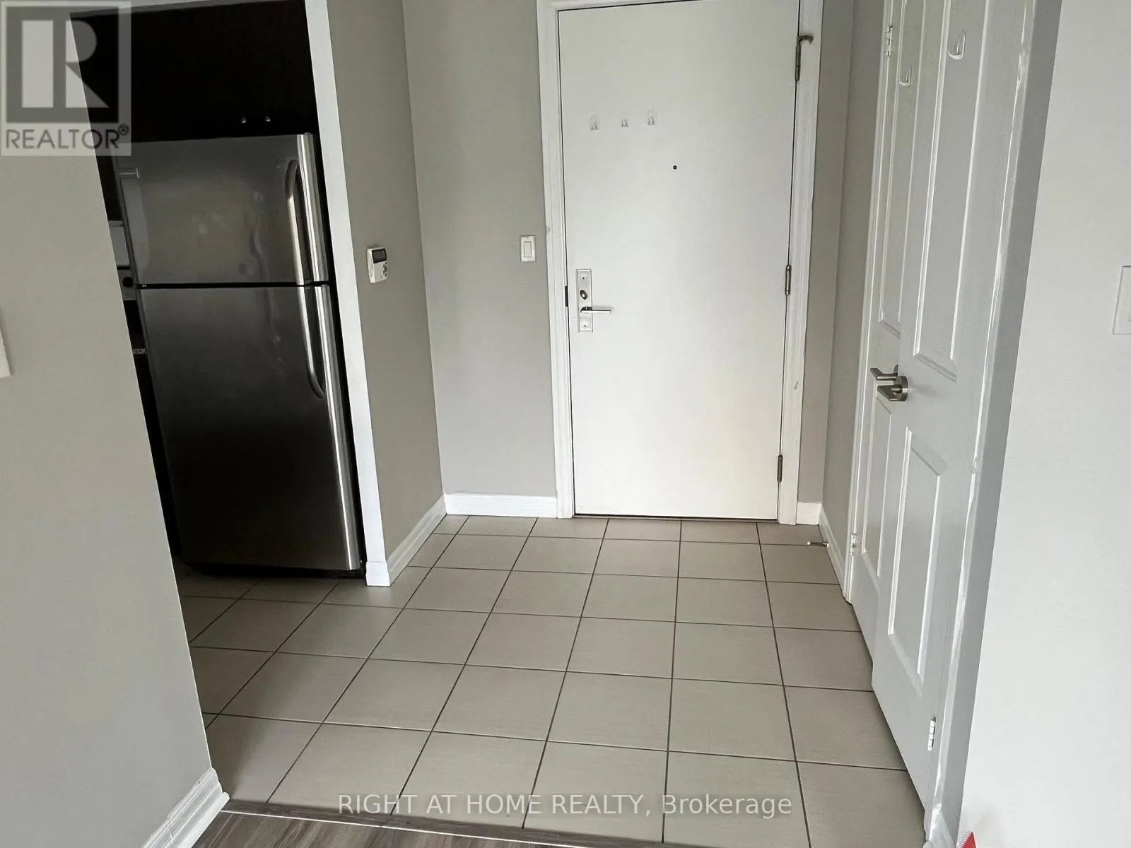 204 - 275 YORKLAND ROAD