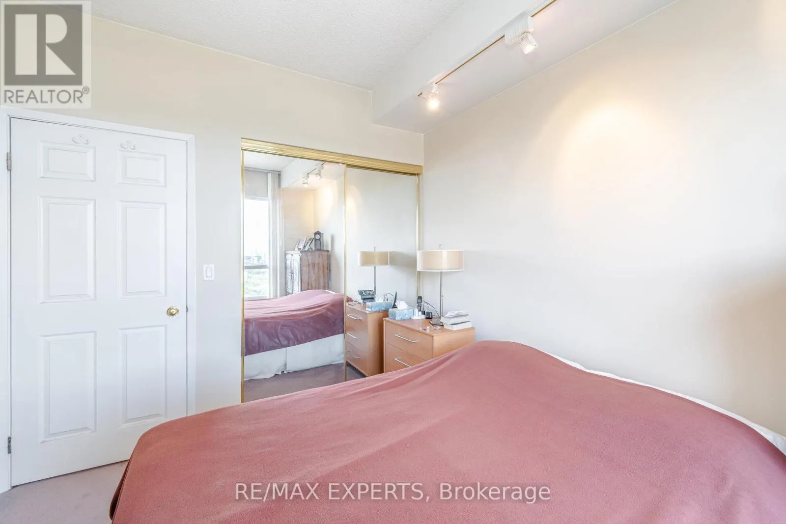 3610 - 7 CONCORDE PLACE