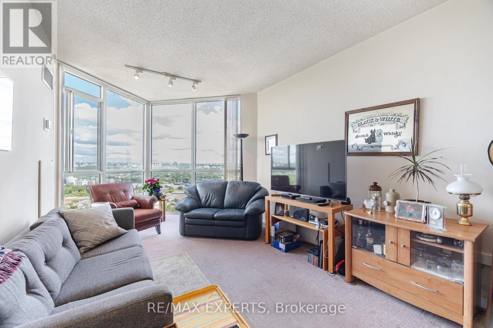3610 - 7 CONCORDE PLACE