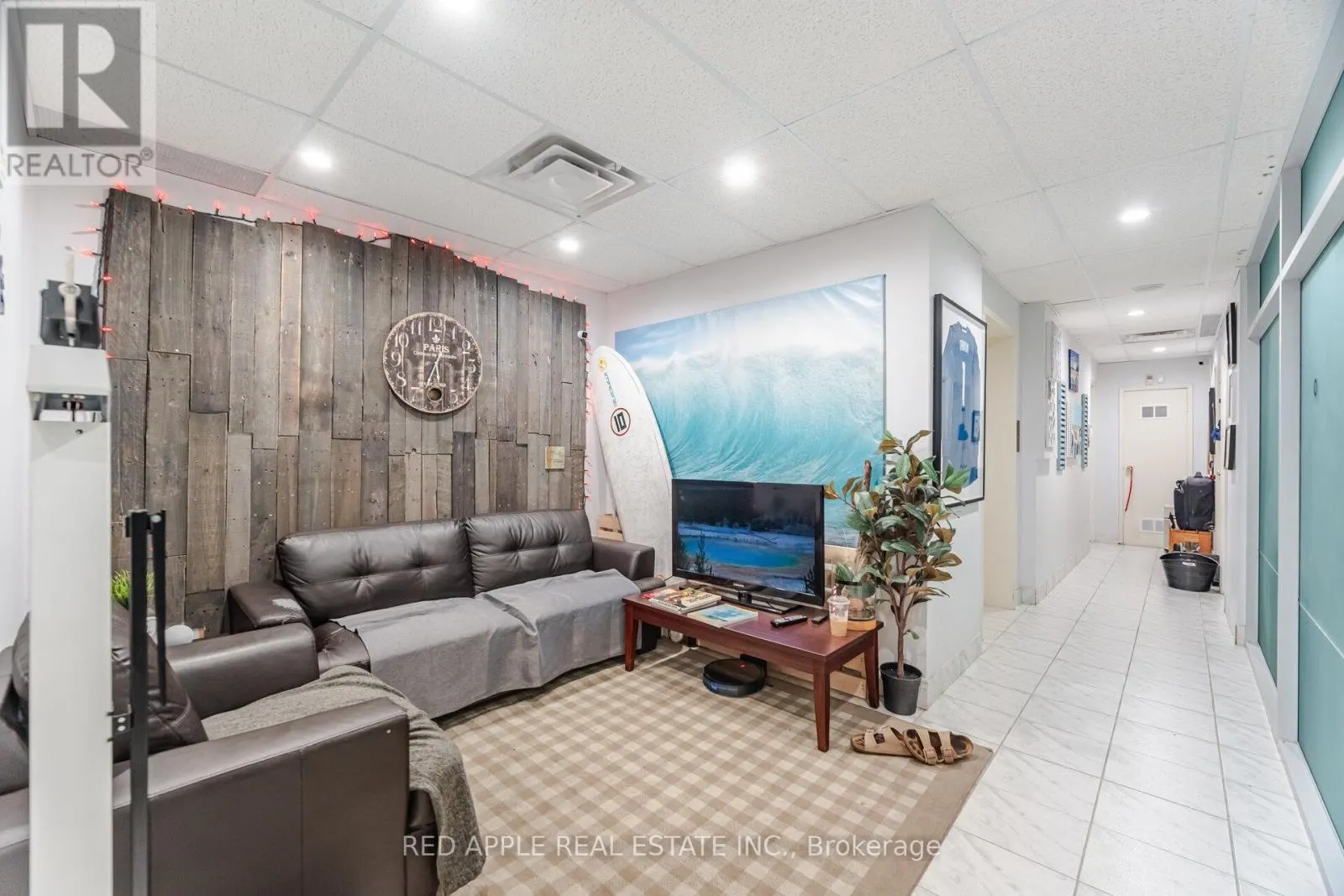 799 BLOOR STREET W
