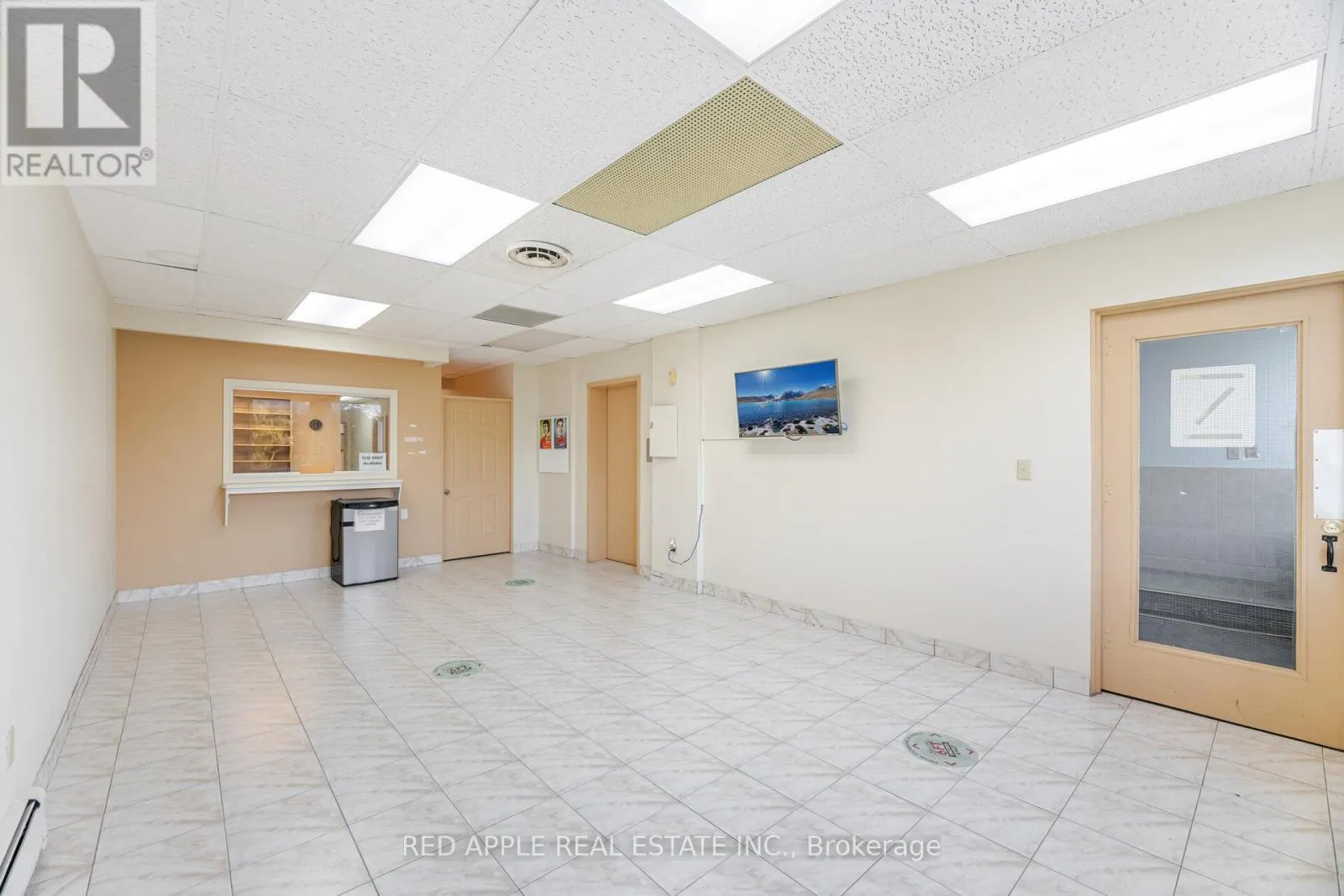799 BLOOR STREET W