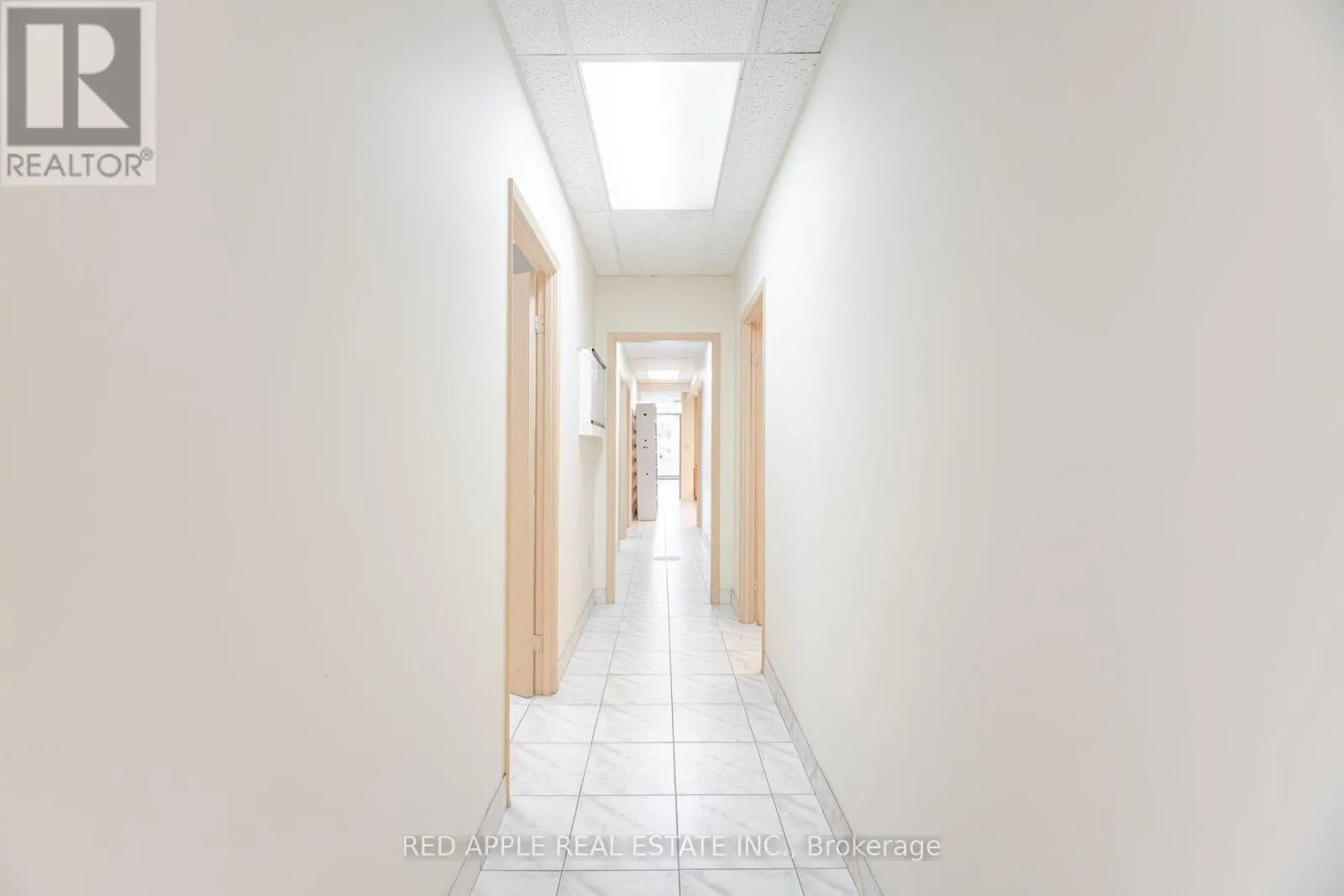 799 BLOOR STREET W