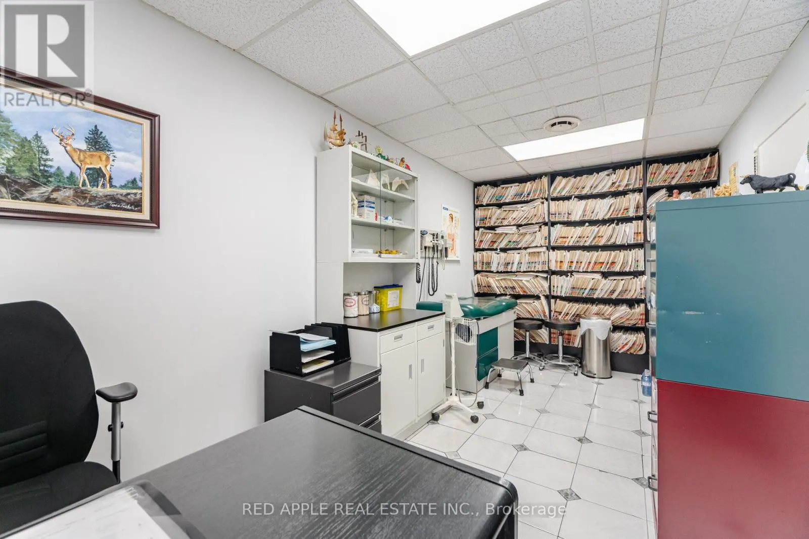799 BLOOR STREET W
