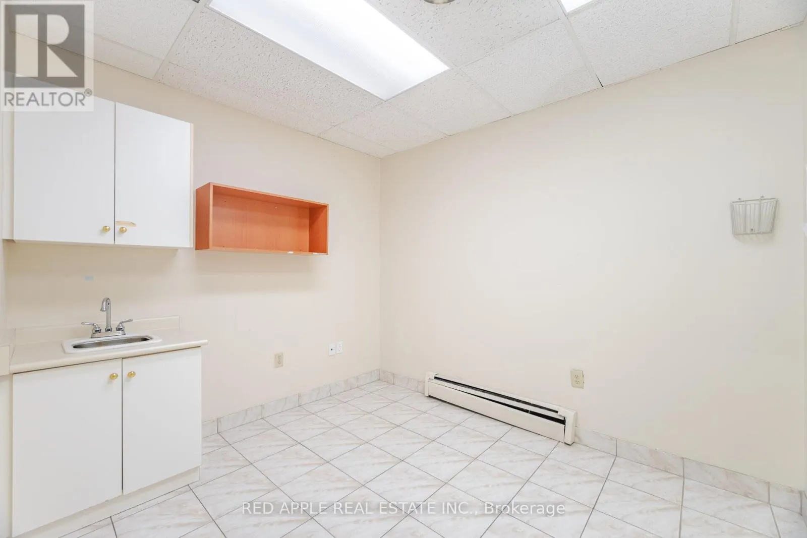 799 BLOOR STREET W