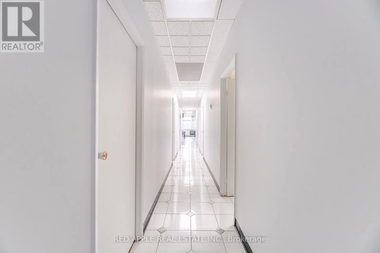 799 BLOOR STREET W