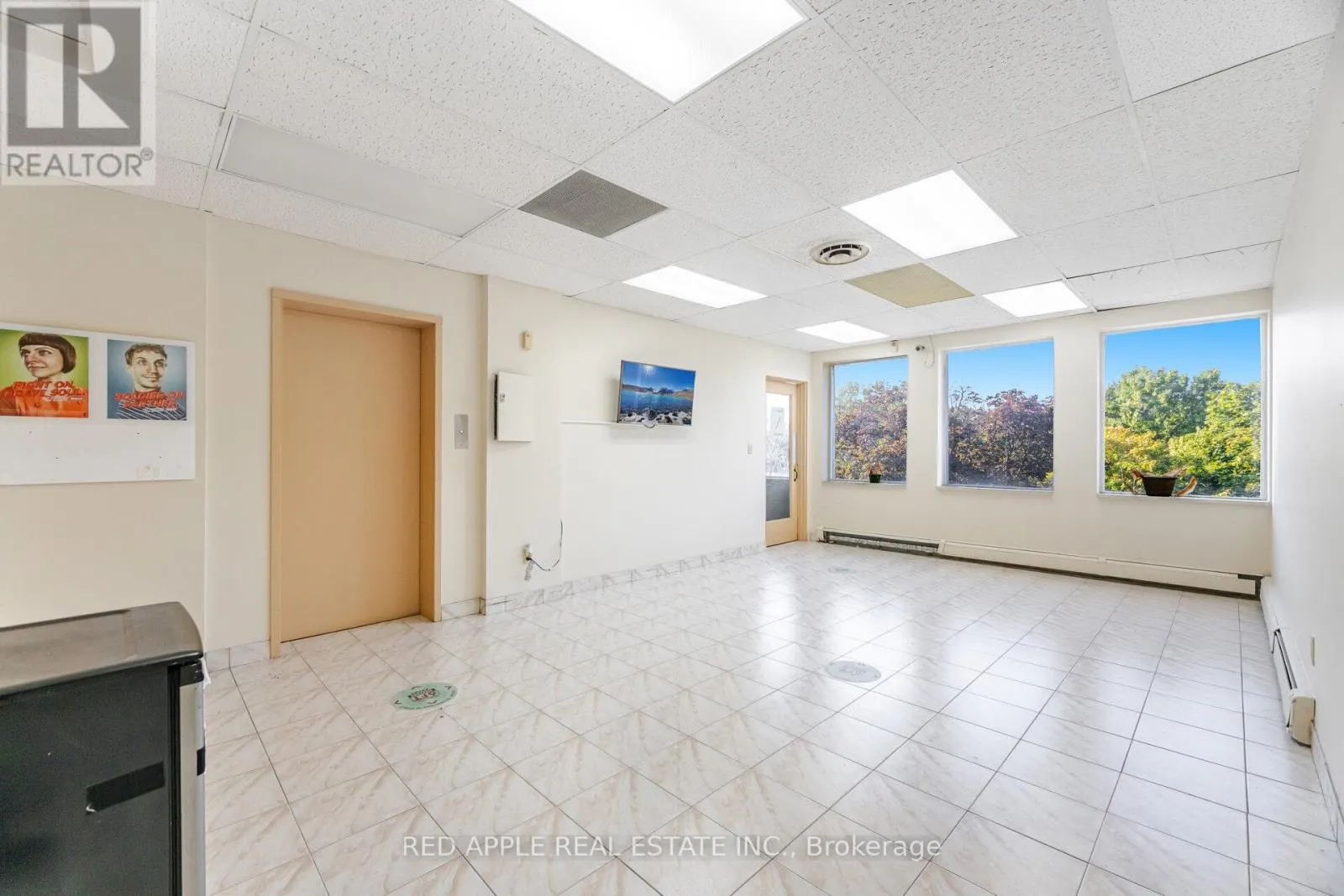 799 BLOOR STREET W