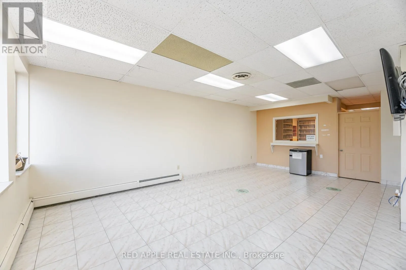 799 BLOOR STREET W