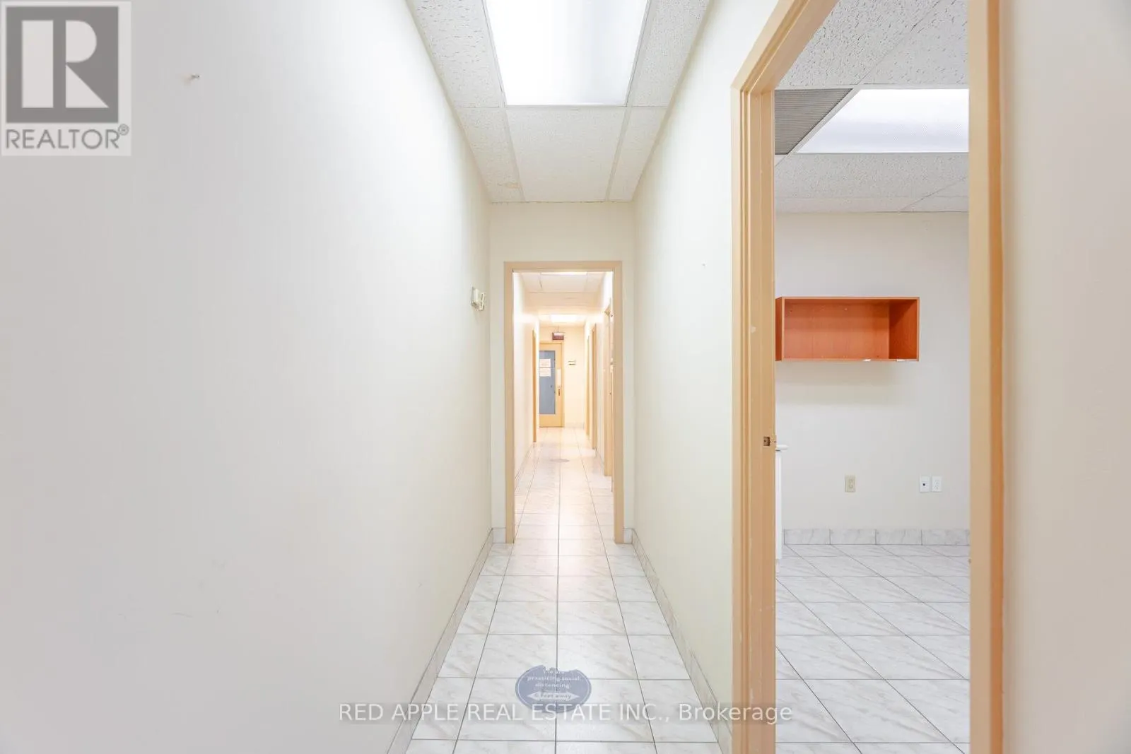 799 BLOOR STREET W