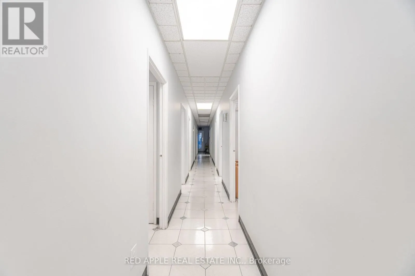 799 BLOOR STREET W