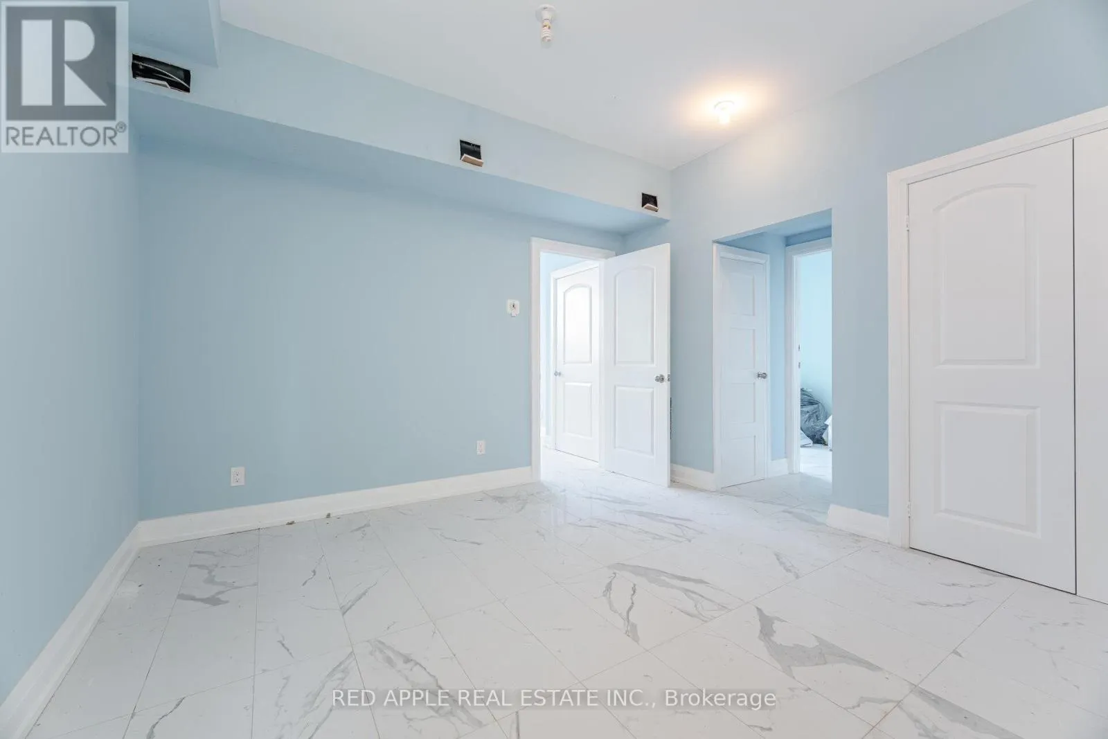 416 OAKWOOD AVENUE