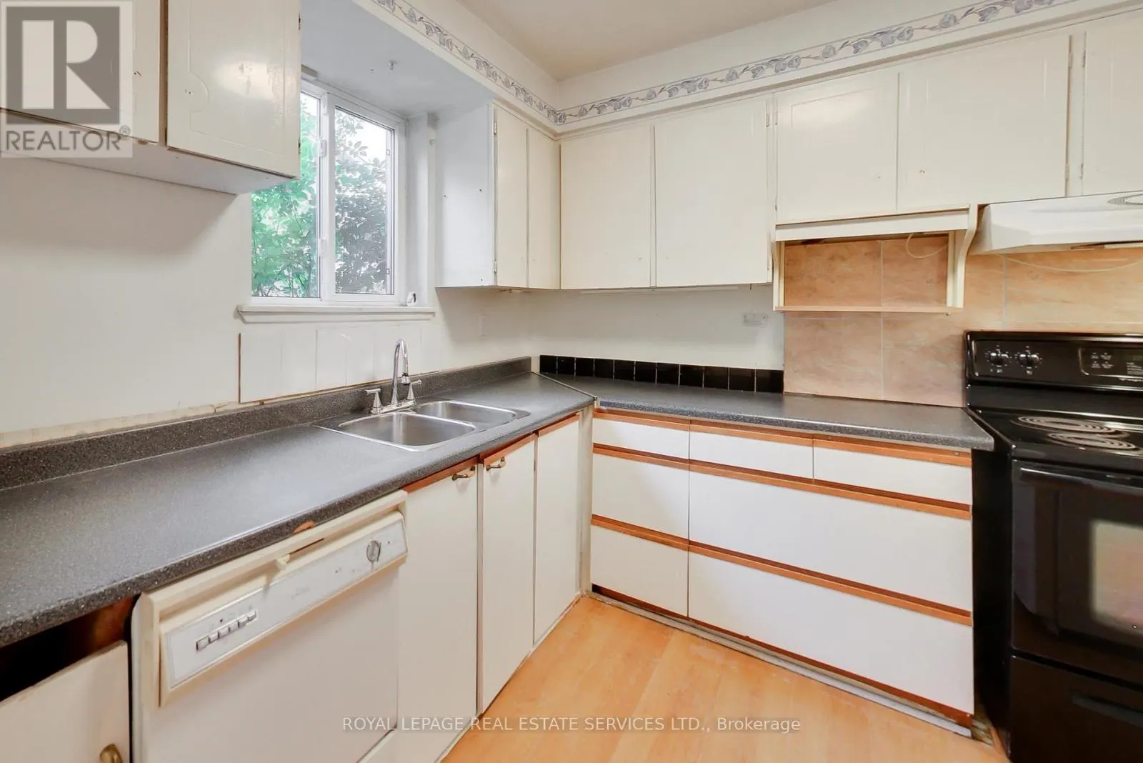 54 - 6 LEITH HILL ROAD