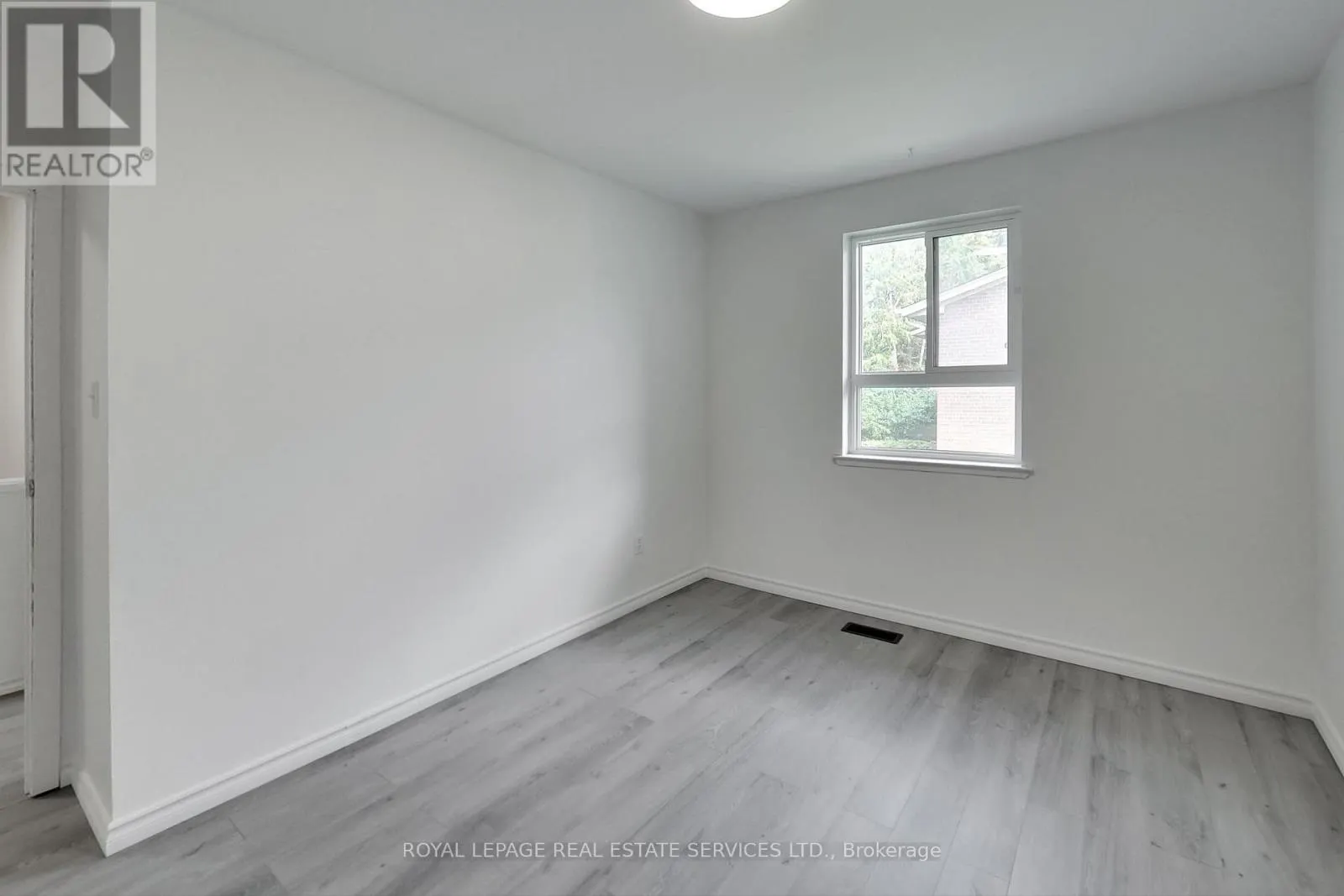 54 - 6 LEITH HILL ROAD