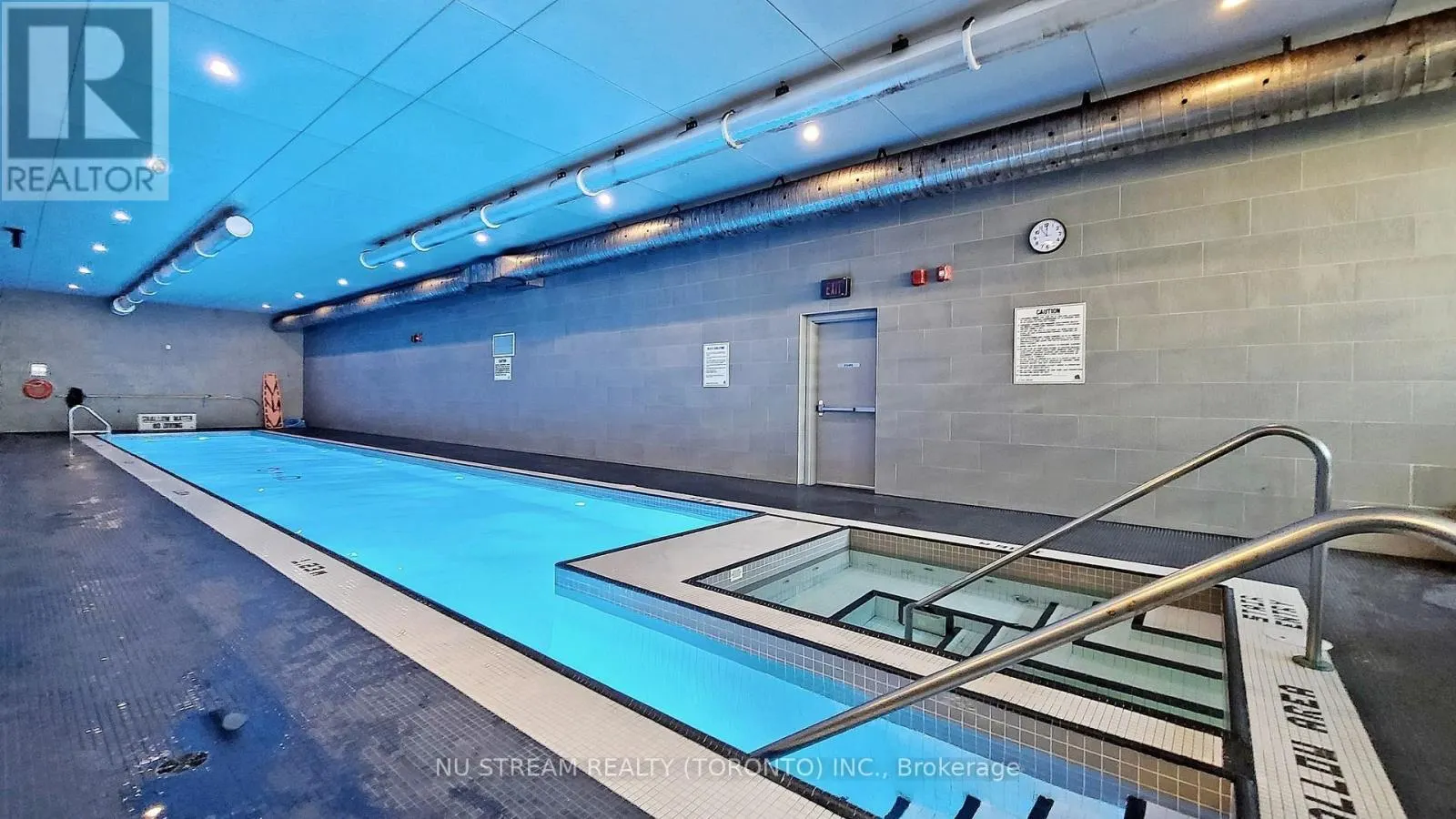 1201 - 10 CAPREOL COURT