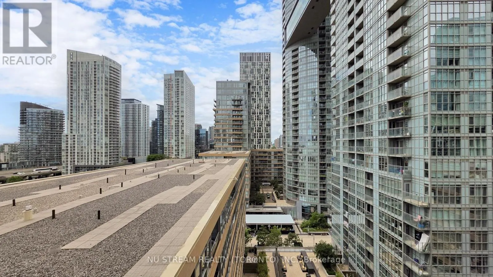 1201 - 10 CAPREOL COURT