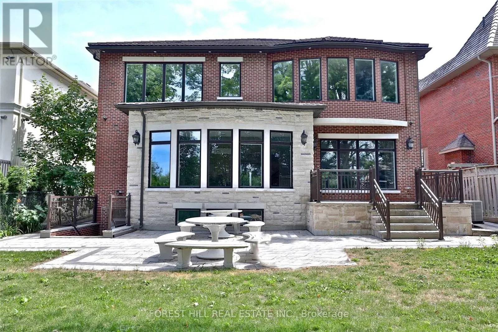 126 BEECHWOOD AVENUE