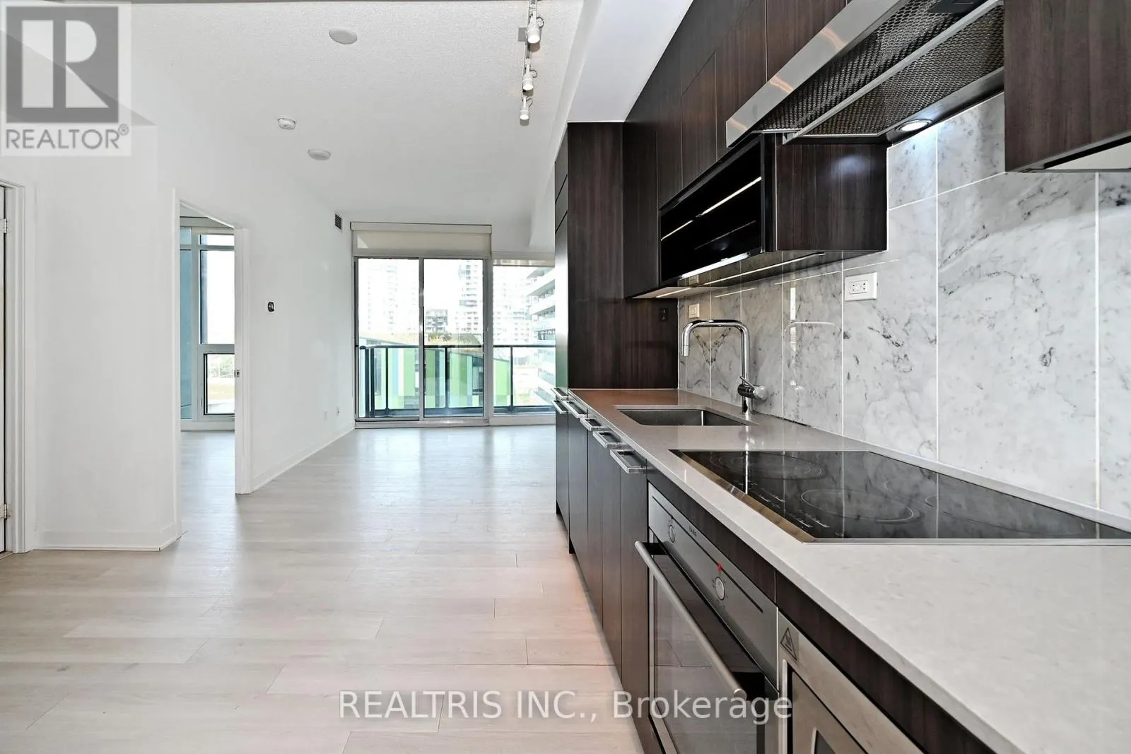 611 - 90 QUEENS WHARF ROAD