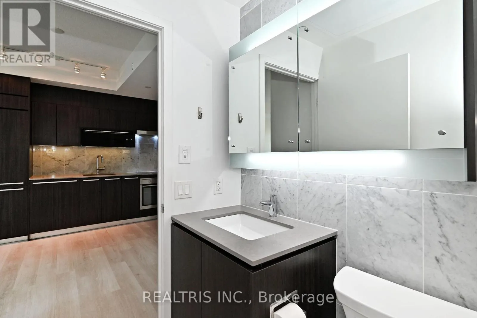 611 - 90 QUEENS WHARF ROAD
