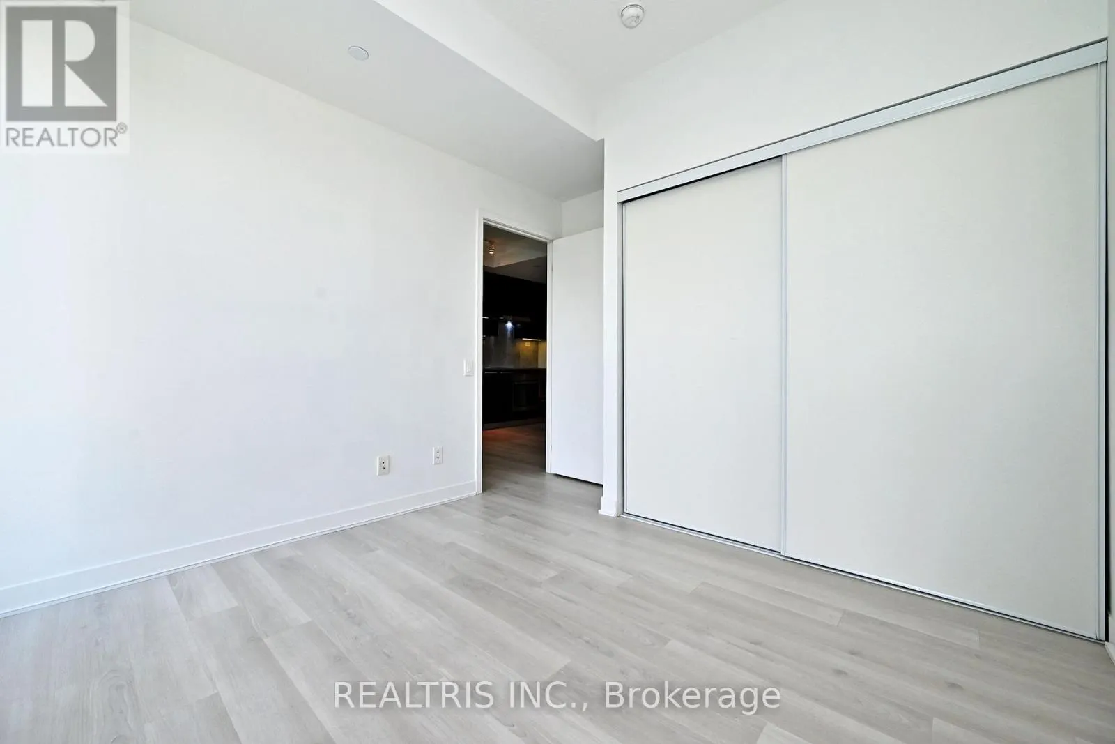 611 - 90 QUEENS WHARF ROAD