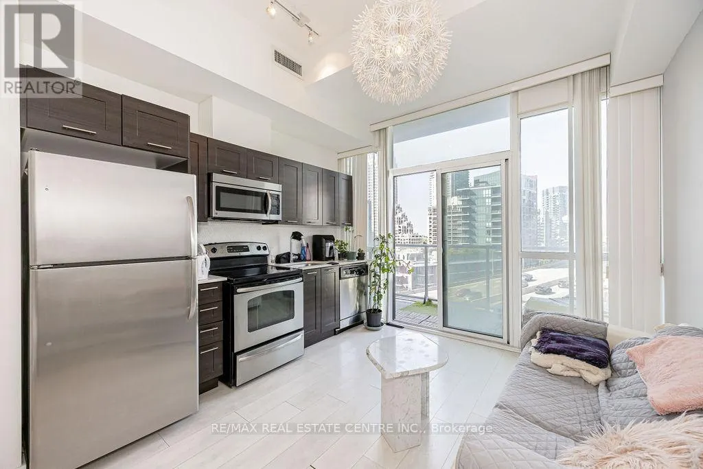 911 - 169 FORT YORK BOULEVARD