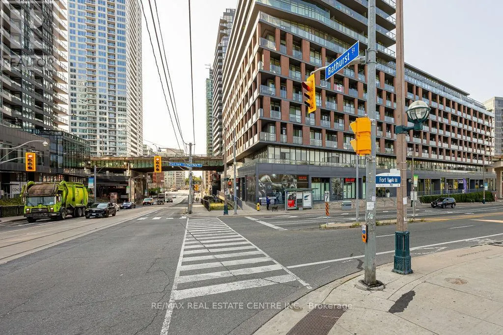 911 - 169 FORT YORK BOULEVARD