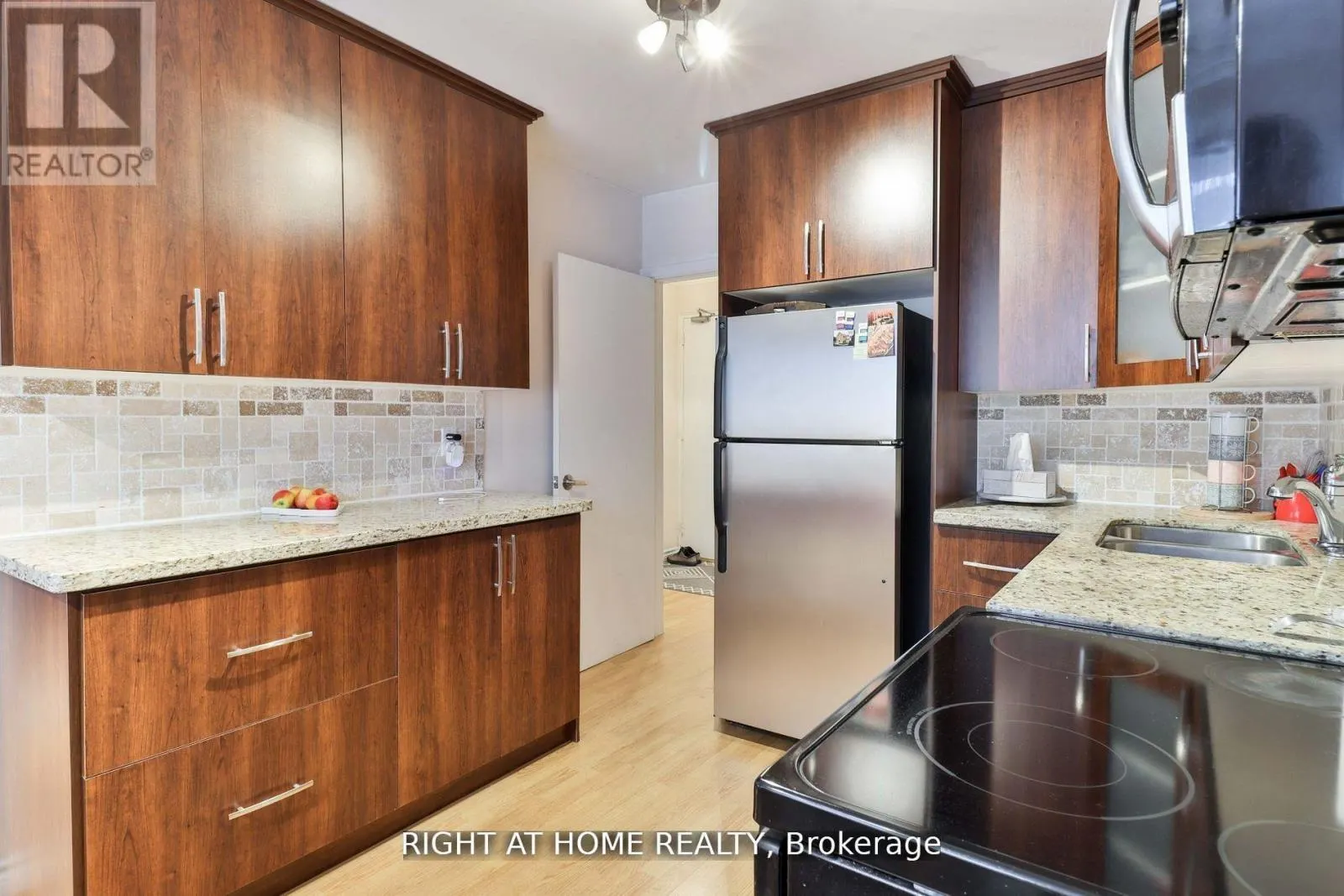 12 - 50 THREE VALLEYS DRIVE