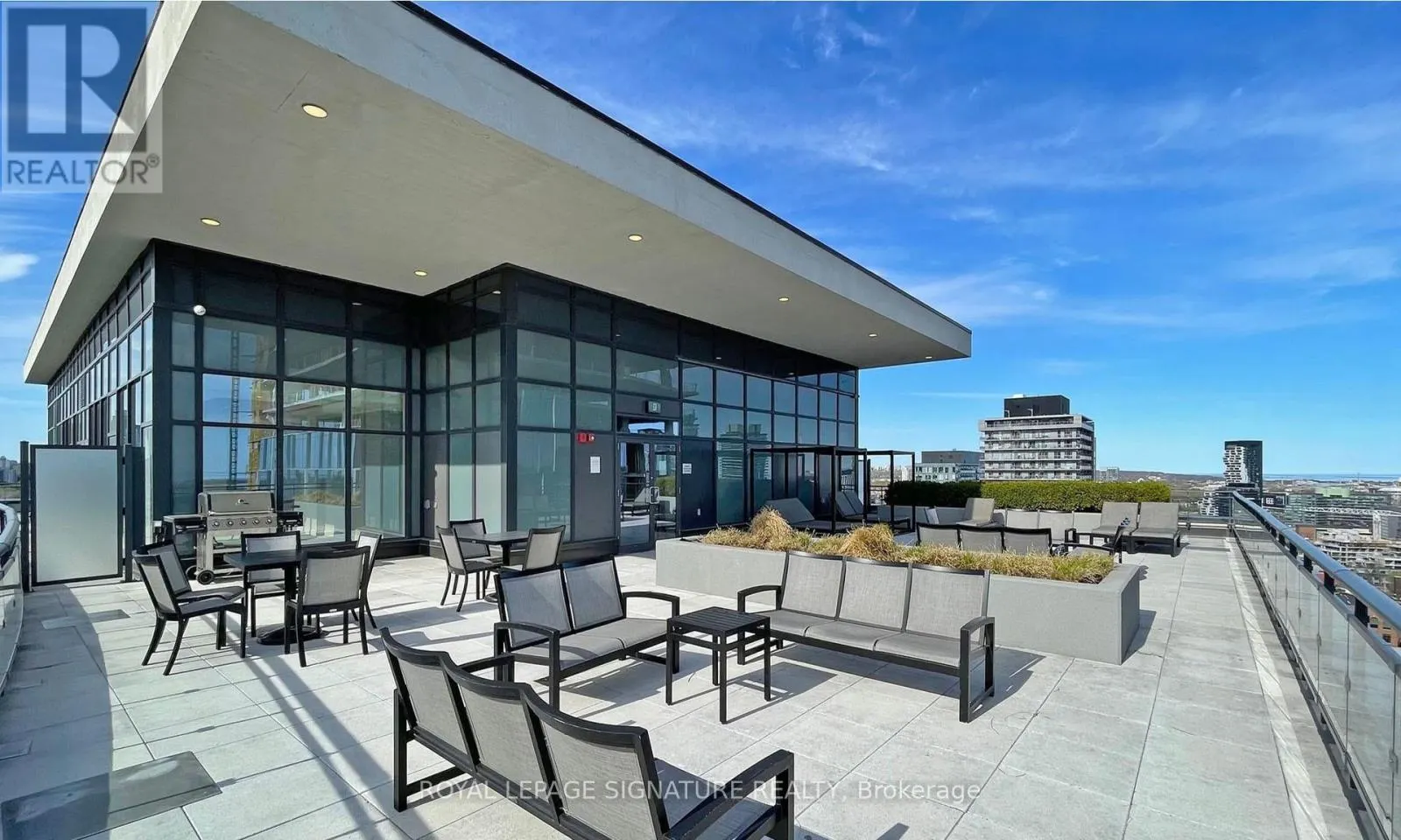 1811 - 460 ADELAIDE STREET E