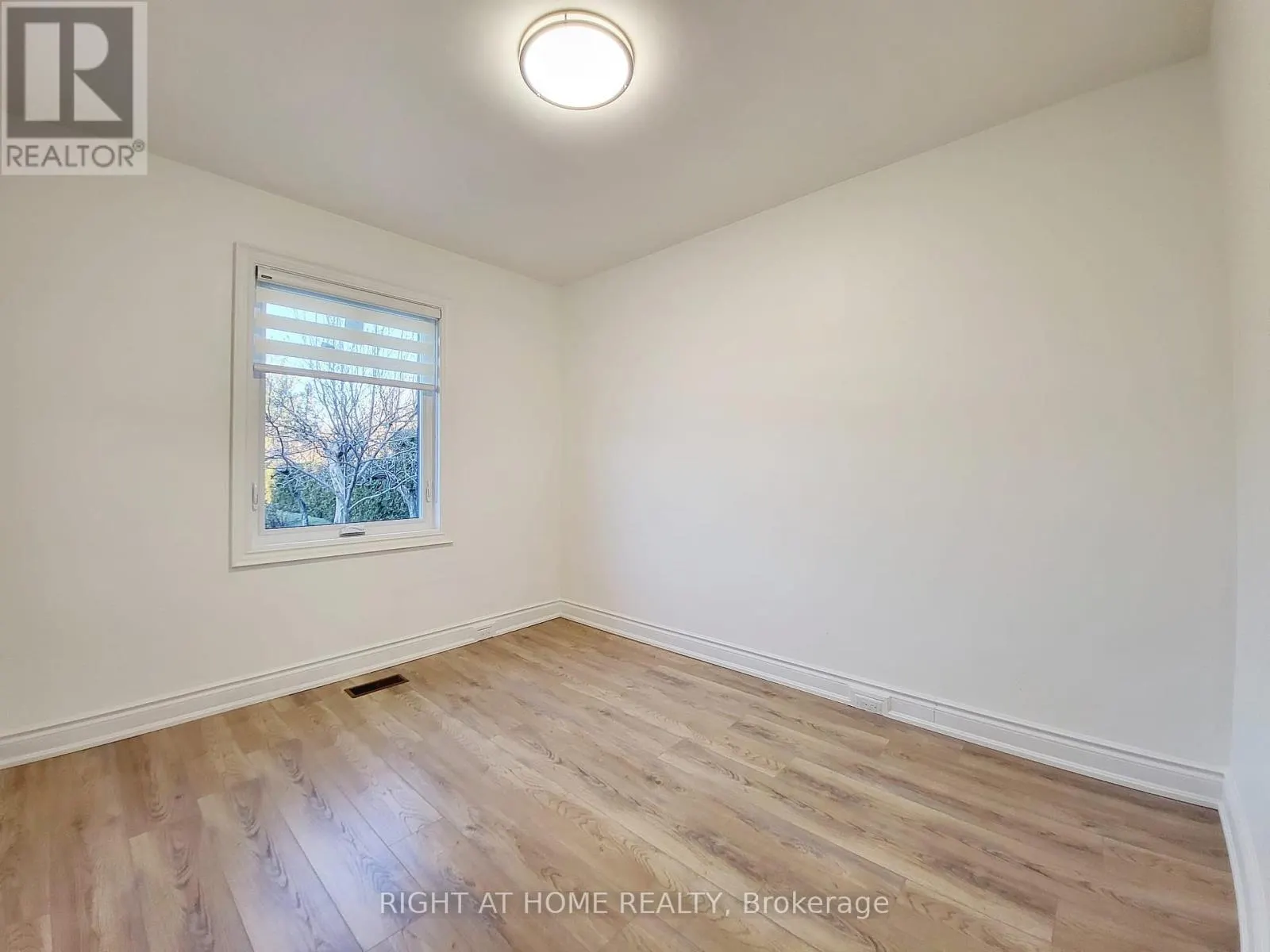 472 ELLERSLIE AVENUE