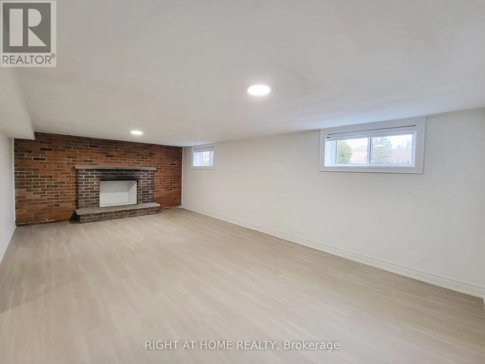 472 ELLERSLIE AVENUE